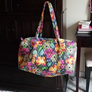 Vera Bradley Large Duffel jazzy blooms